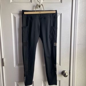 Virus black leggings with pockets and mesh panels